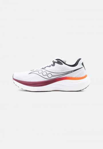 Беговые кроссовки