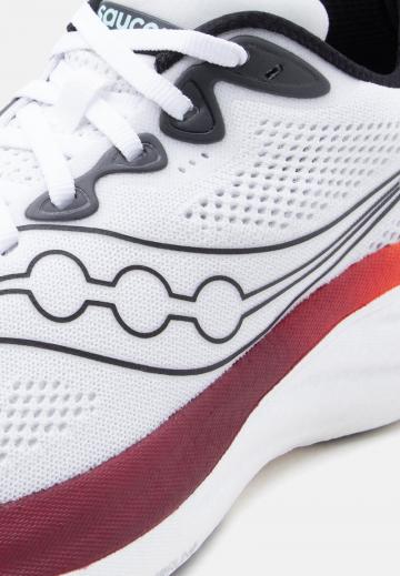 Беговые кроссовки