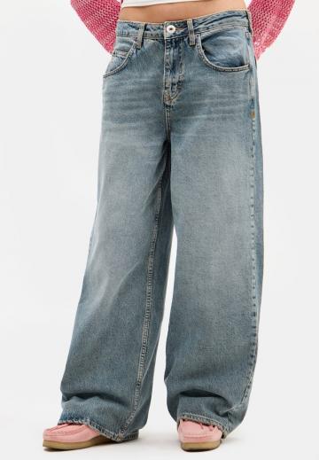 Свободные джинсы