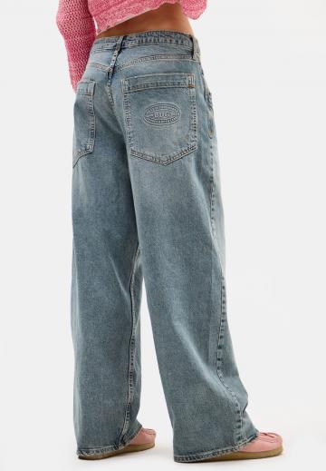 Свободные джинсы