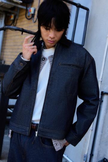 Джинсовая куртка