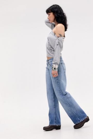 Свободные джинсы