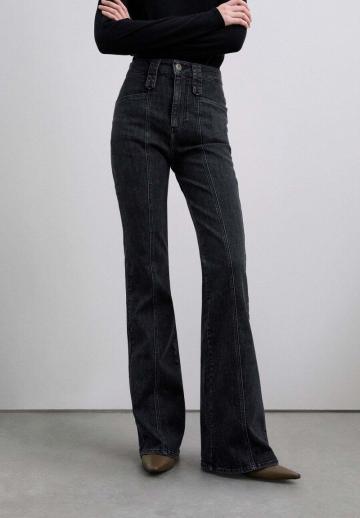 Клешеные джинсы
