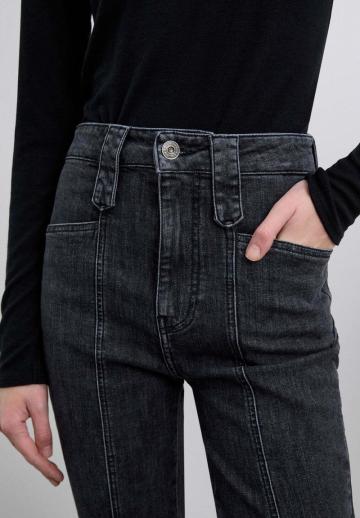 Клешеные джинсы