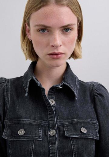 Джинсовая куртка