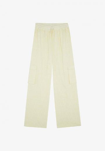 Брюки с накладными карманами