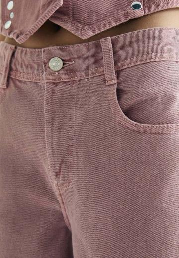 Короткие джинсы