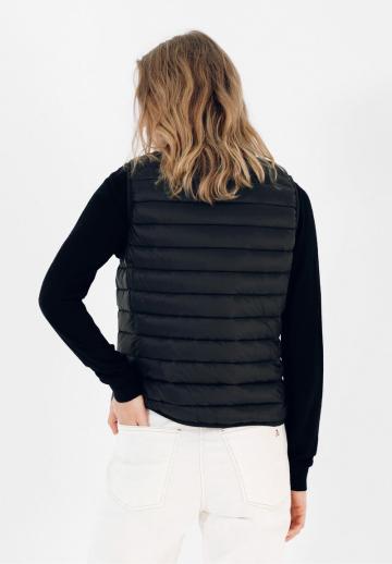 Пуховой жилет