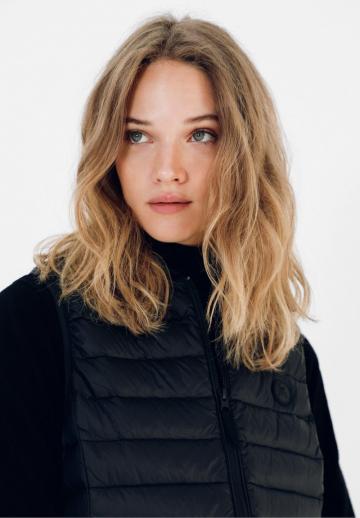 Пуховой жилет