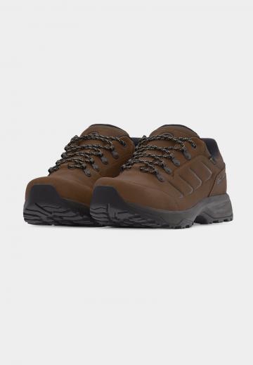 Походные кроссовки