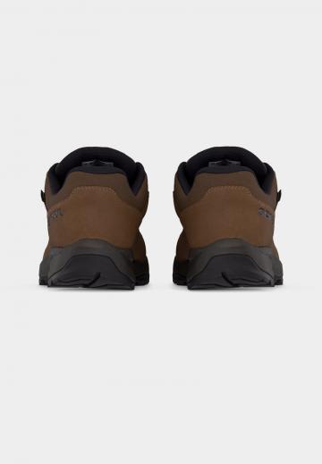 Походные кроссовки