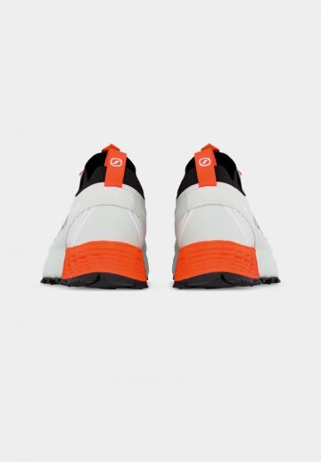 Беговые кроссовки