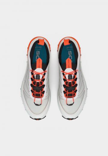 Беговые кроссовки