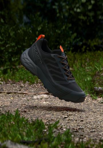 Походные ботинки