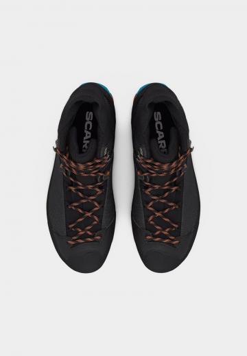 Походные ботинки