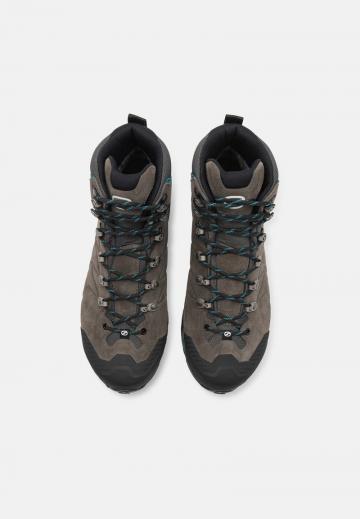 Походные ботинки