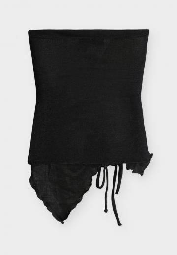 Топ без бретелек