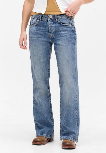 Свободные джинсы