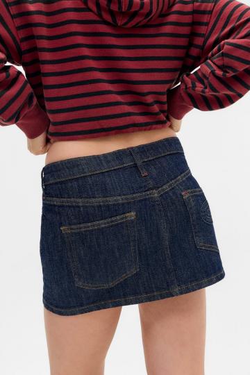 Юбка с накладными карманами