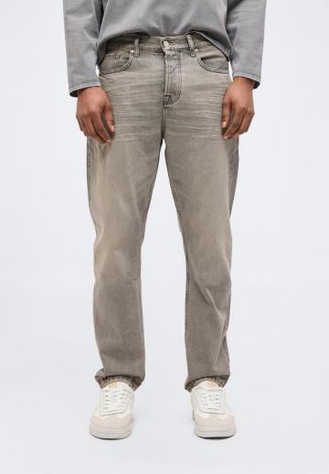 Свободные джинсы