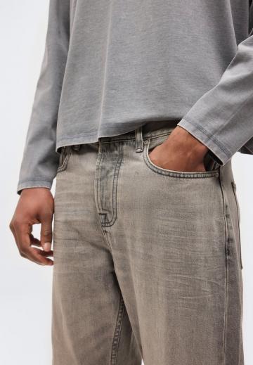 Свободные джинсы