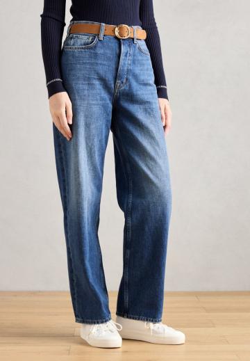 Прямые джинсы