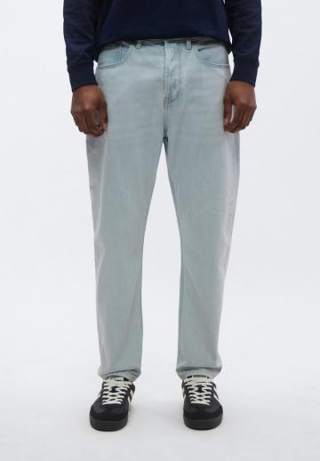 Свободные джинсы