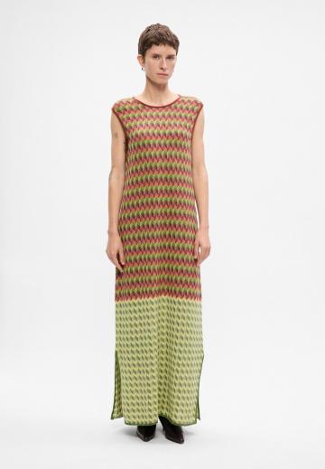 Вязаное платье