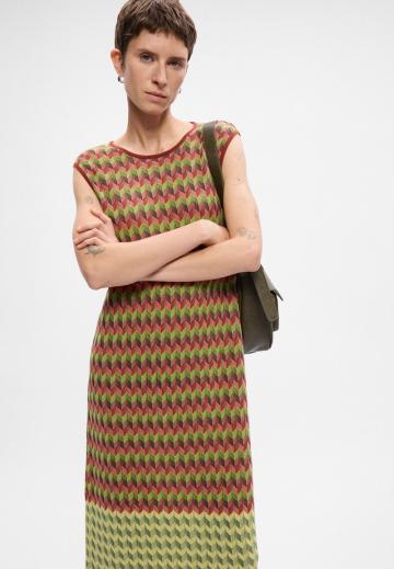 Вязаное платье