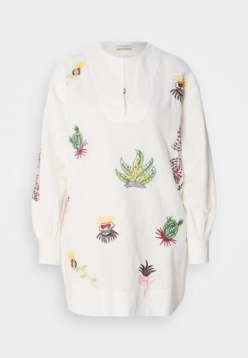 Короткое платье