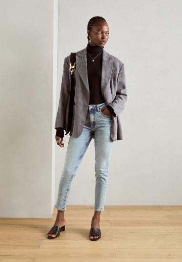 Узкие брюки