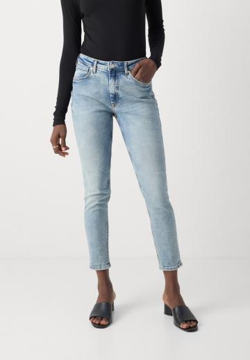 Узкие брюки