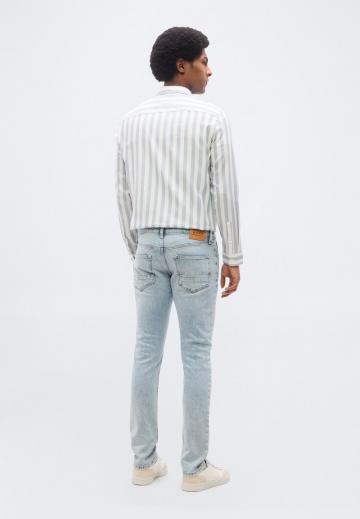 Узкие джинсы