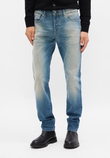 Узкие джинсы