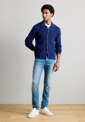 Узкие джинсы