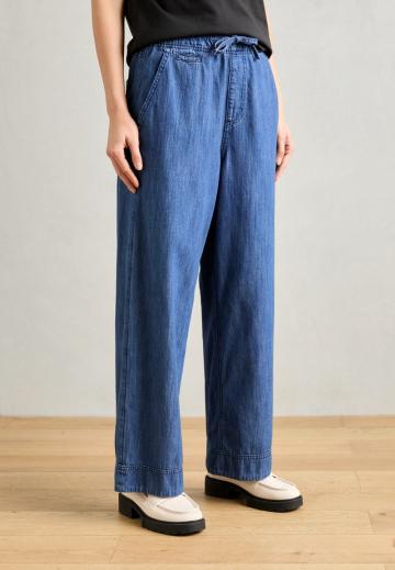Свободные джинсы