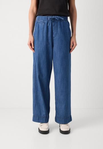 Свободные джинсы