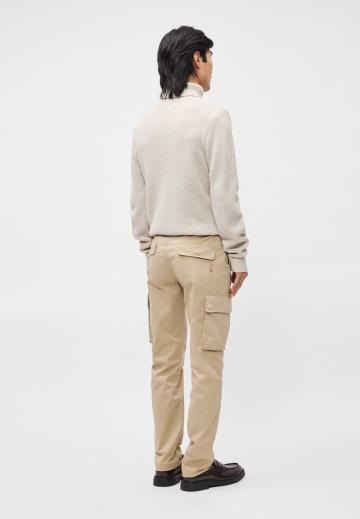 Брюки с накладными карманами