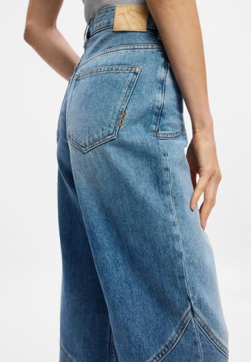 Прямые джинсы