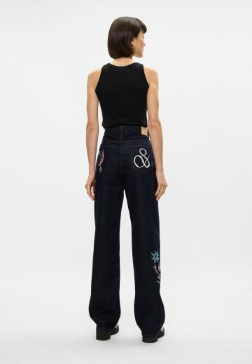 Прямые джинсы