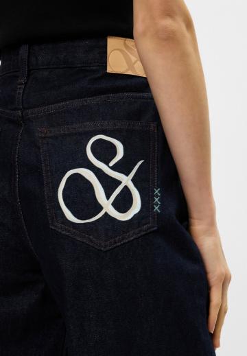 Прямые джинсы