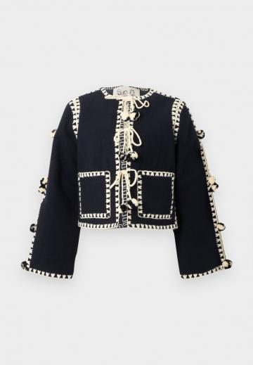 Зимняя куртка