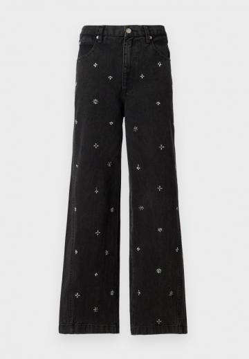 Джинсы бойфренда