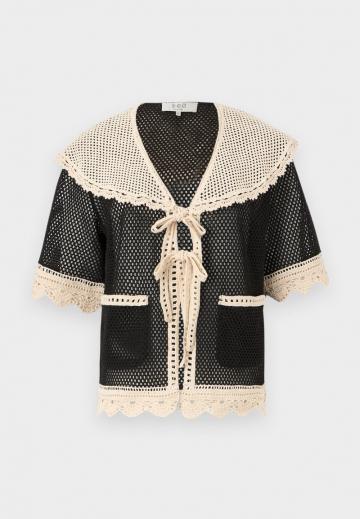 Вязаная кофта