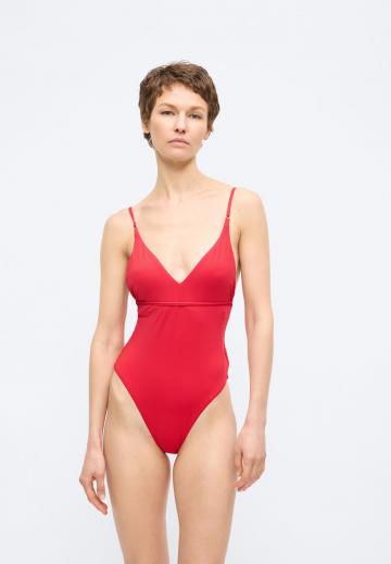 Слитный купальник