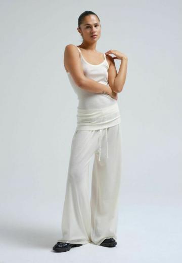 Топ на бретельках