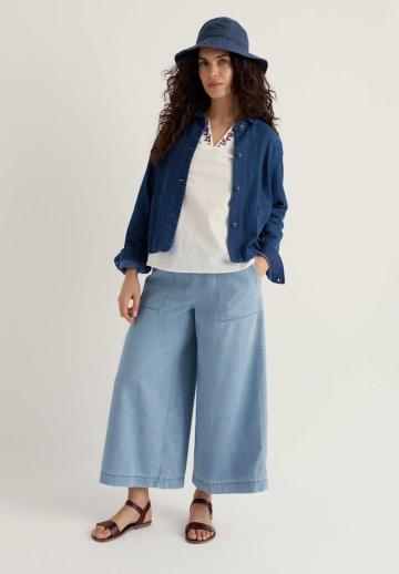 Короткие джинсы