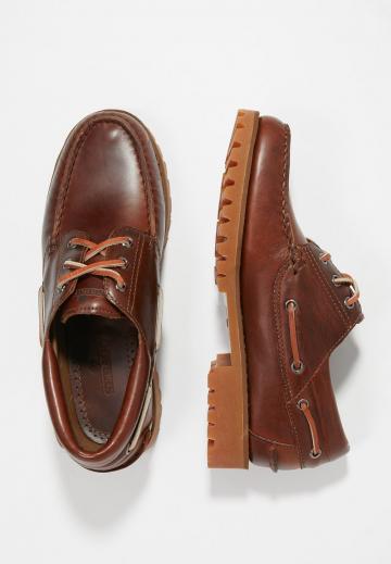 Ботинки на шнуровке