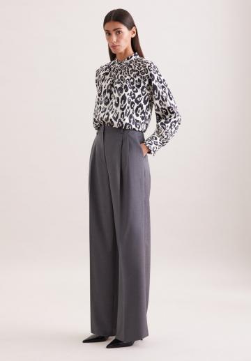Атласная блузка