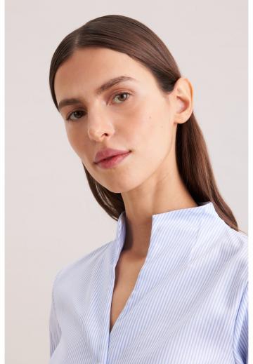 Атласная блузка